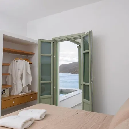 Апартаменты Theasis