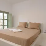 Theasis Apartment *
