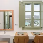 Theasis Apartment *