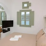 Theasis Apartment *